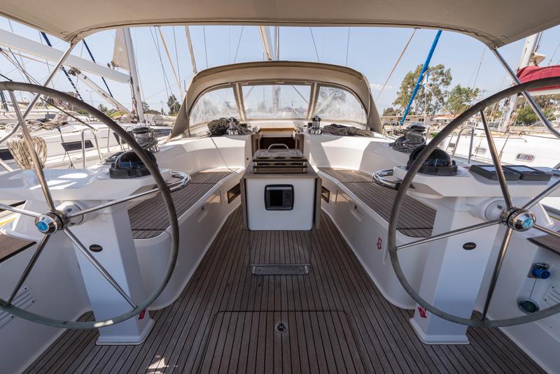 Book yachts online - sailboat - Bavaria Cruiser 50 - Altair - Bow &amp; Solar - rent