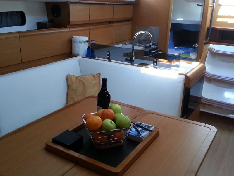 Book yachts online - sailboat - Sun Odyssey 409 - INVINCIBLE II - rent