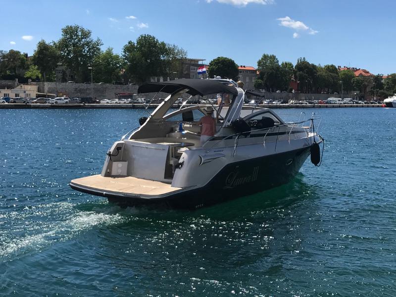 Book yachts online - motorboat - Mirakul 30 Sport - Laura III - rent