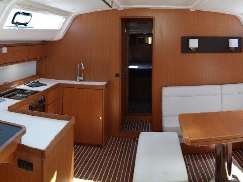 Book yachts online - sailboat - Bavaria Cruiser 51 - Rutilicus - rent