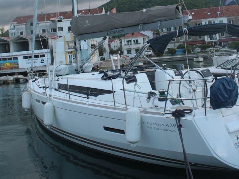 Book yachts online - sailboat - Sun Odyssey 439 - Victoria of Sweden - rent