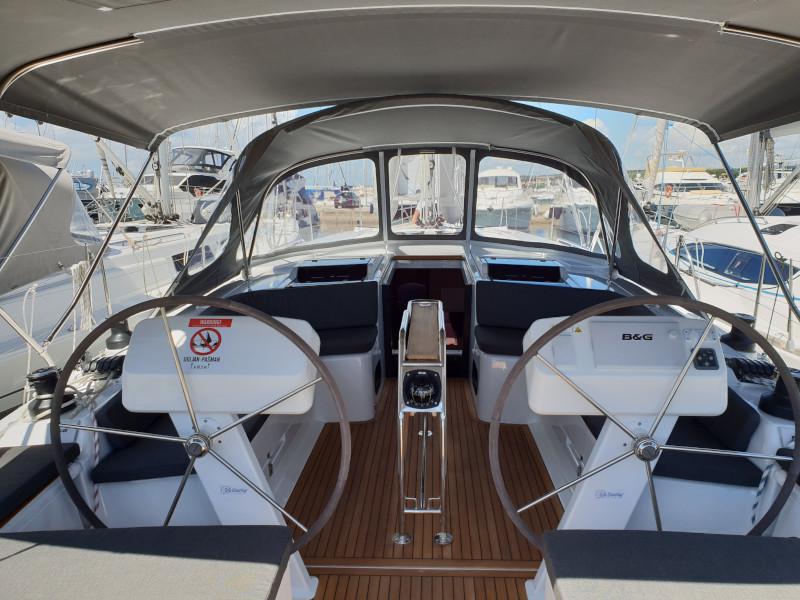 Book yachts online - sailboat - Hanse 458 - Adagio - rent
