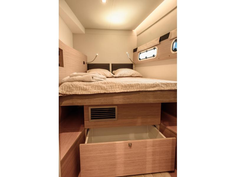 Book yachts online - catamaran - Bali 4.5 - Advocat - rent