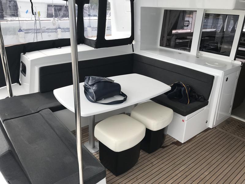 Book yachts online - catamaran - Lagoon 450F - Cor Caroli (TOR) - rent