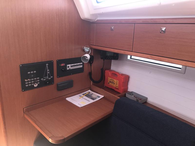 Book yachts online - sailboat - Sun Odyssey 49i - Eudora (GND) - rent