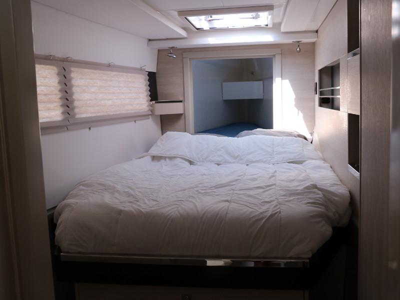 Book yachts online - catamaran - Leopard 45 - Leovic - rent