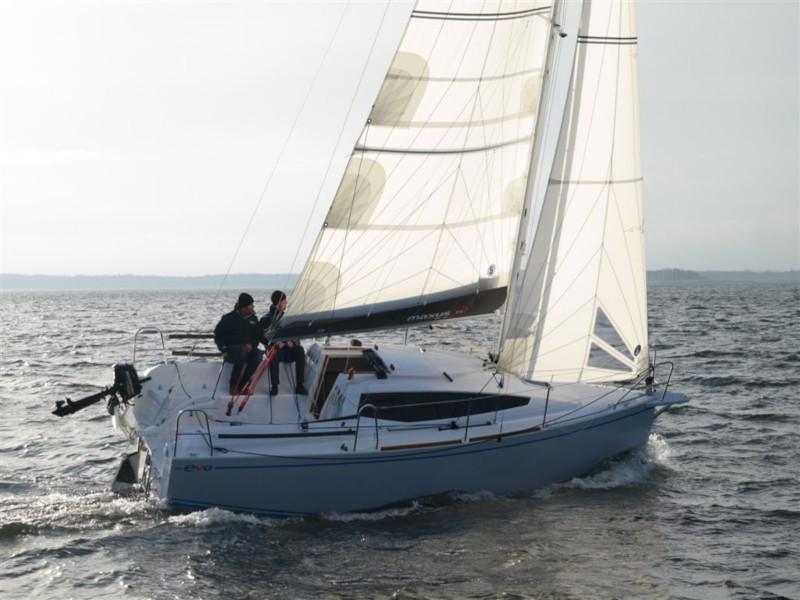Book yachts online - sailboat - Maxus evo 24 Prestige - TAMLIN - rent