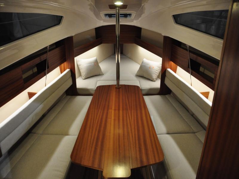 Book yachts online - sailboat - Maxus evo 24 Prestige - TAMLIN - rent
