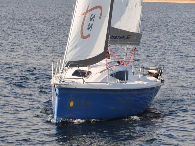 Book yachts online - sailboat - Maxus 22 Standard - IRIS - rent
