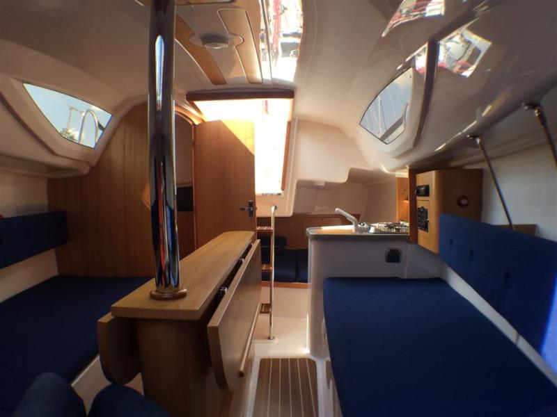Book yachts online - sailboat - Maxus 22 Standard - IRIS - rent