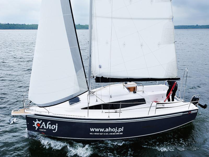 Book yachts online - sailboat - Maxus 26 Prestige 8/1 - TAURUS - rent