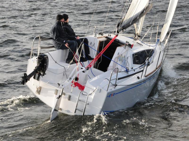 Book yachts online - sailboat - Maxus Evo 24 Prestige + - MISTY RAIN - rent