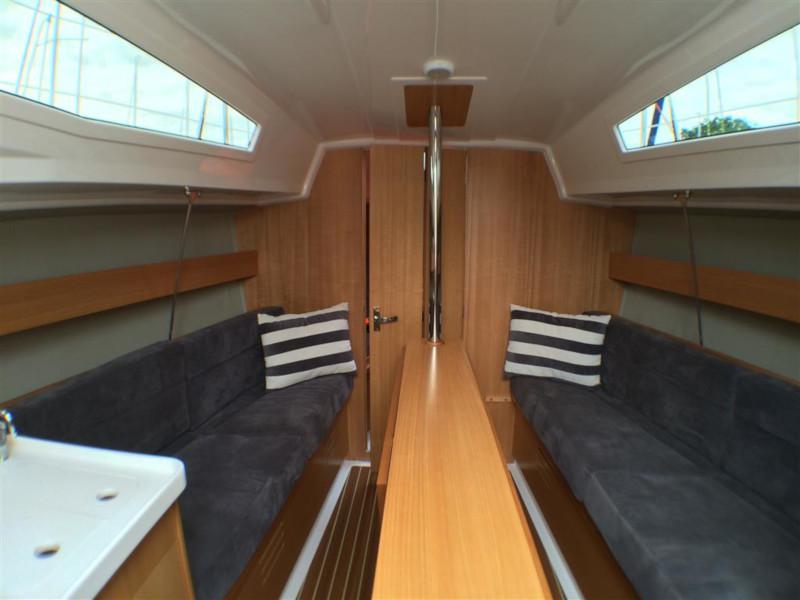 Book yachts online - sailboat - Maxus 26 Prestige + 8/1 - VALENCIA - rent