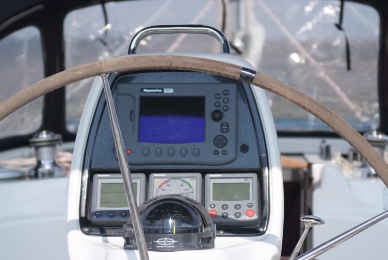 Book yachts online - sailboat - Bavaria 31 Cruiser - MALA  - rent