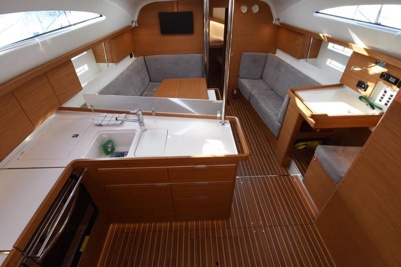 Book yachts online - sailboat - Elan 45 Impression - TWILIGHT  - rent