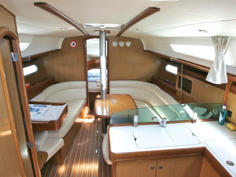 Book yachts online - sailboat - Sun Odyssey 36i - Pinakolada 2 - rent