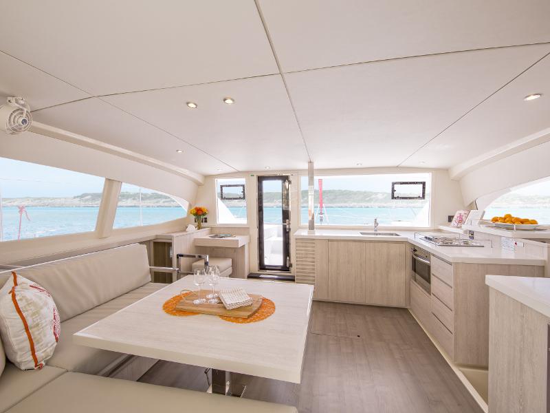 Book yachts online - catamaran - Sunsail 404 - Sunsail 404 (2016) - rent
