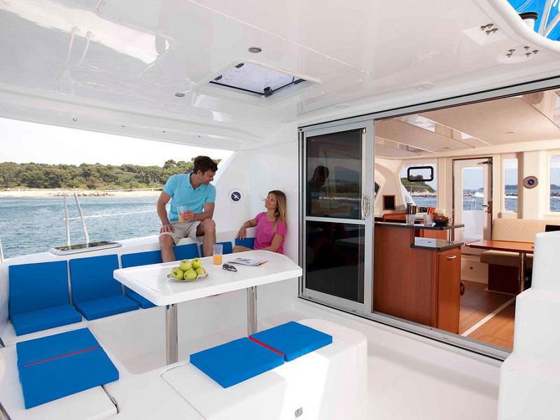 Book yachts online - catamaran - Sunsail 444 - Sunsail 444 (2015) - rent