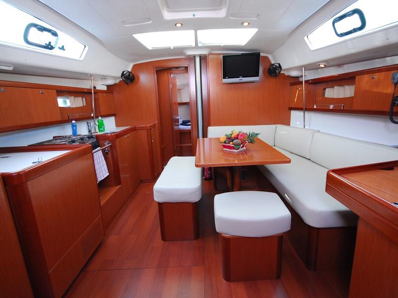 Book yachts online - sailboat - Sunsail 43 - Sunsail 43 (2016) - rent