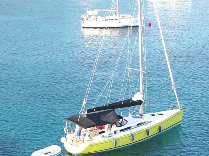 Book yachts online - sailboat - Salona 42 - Ramande - rent