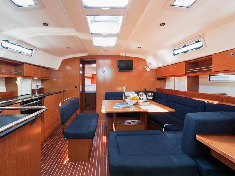 Book yachts online - sailboat - Bavaria Cruiser 45 - B45-12 - rent