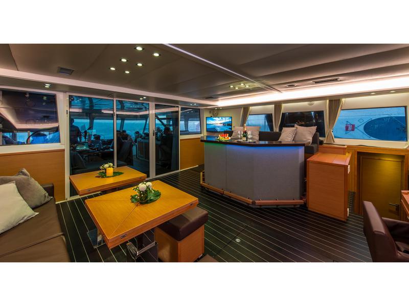 Book yachts online - catamaran - Lagoon 620 - 5 cab - Primetime - rent