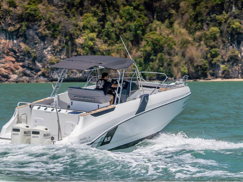 Book yachts online - motorboat - Beneteau Flyer 8.8 - Nauti One - rent