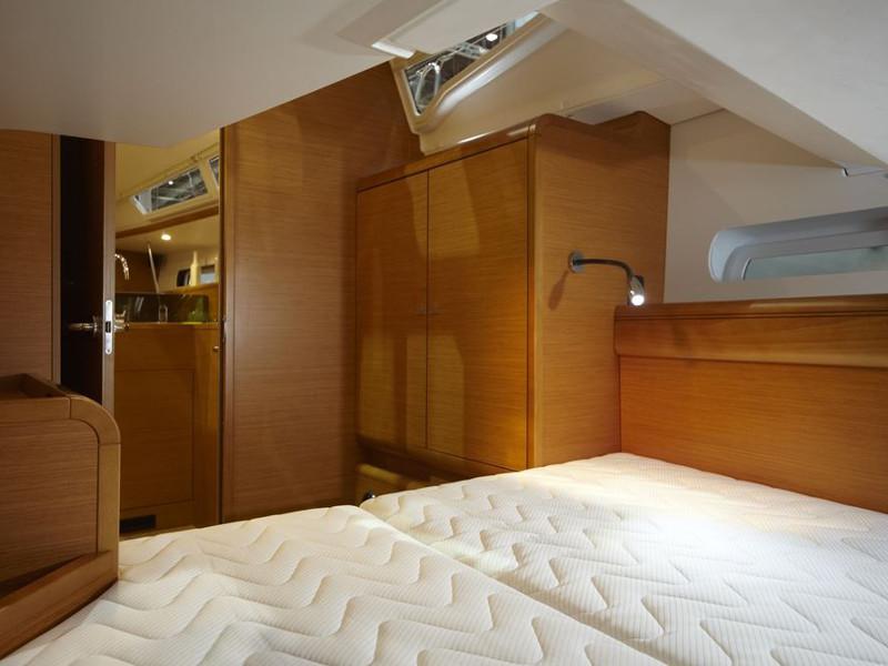 Book yachts online - sailboat - Sun Odyssey 449 - CELENA III - rent