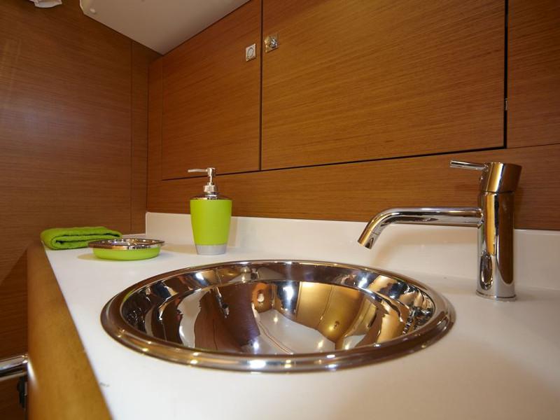 Book yachts online - sailboat - Sun Odyssey 439 - FREGATA - rent
