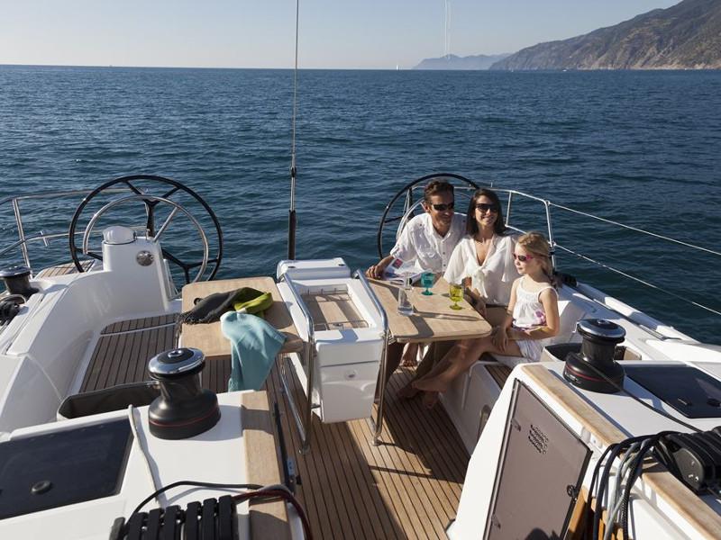 Book yachts online - sailboat - Sun Odyssey 469 - EVA - rent
