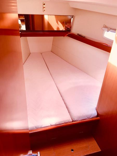 Book yachts online - sailboat - Oceanis 43 - Beauty L - rent