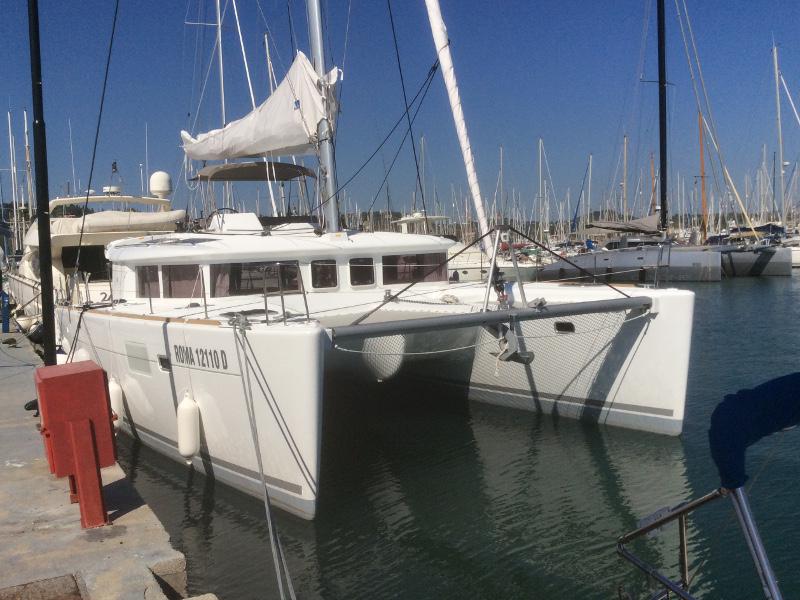 Book yachts online - catamaran - Lagoon 450 - Delicia - rent