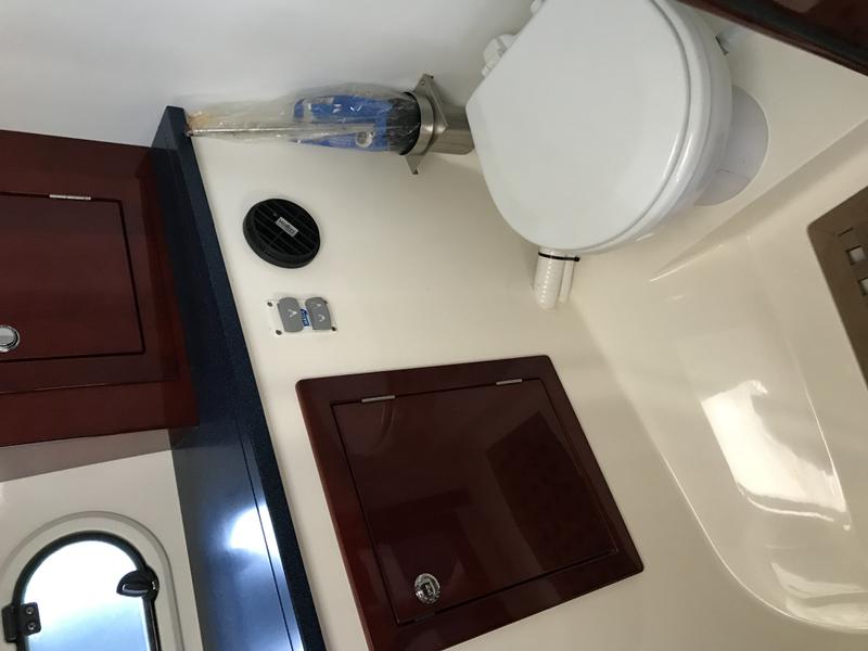 Book yachts online - motorboat - Aquador 28 HT - Matilda - rent