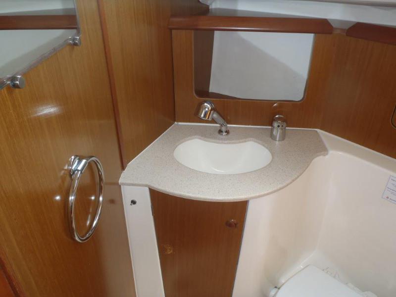 Book yachts online - sailboat - Sun Odyssey 32 i - Čikat - rent