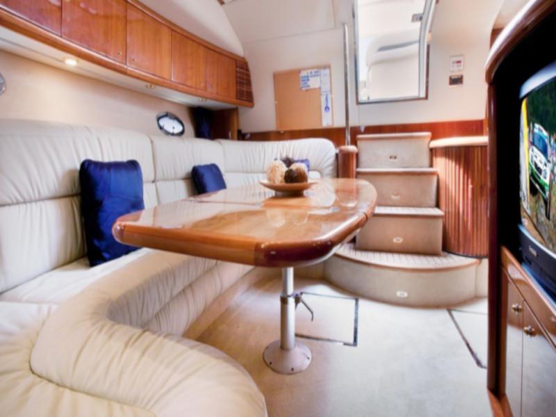 Book yachts online - motorboat - Sunseeker Manhattan 52 - Sunseeker - rent