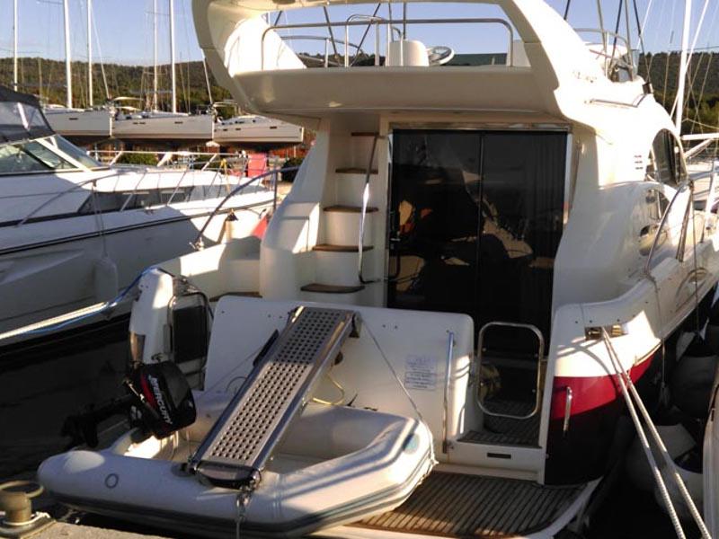 Book yachts online - motorboat - Azimut 39 - MARTA - rent