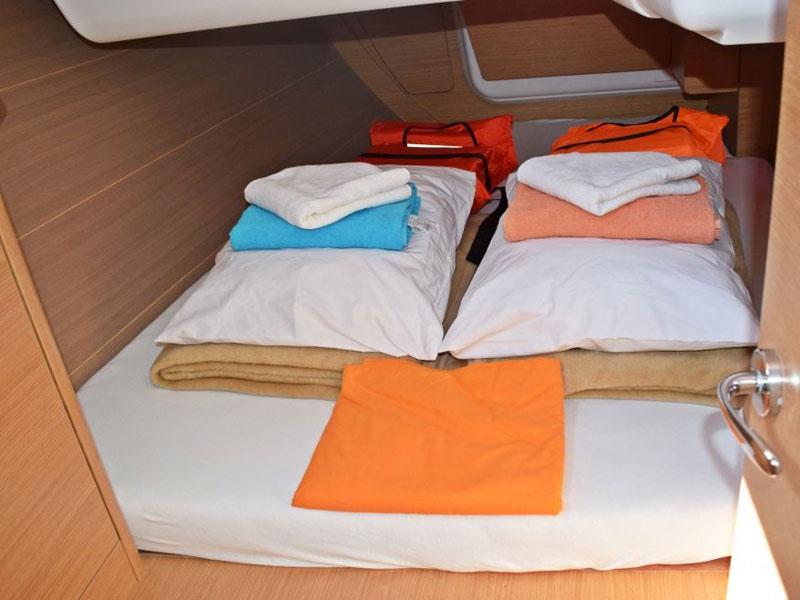 Book yachts online - sailboat - Dufour 350 Grand Large - Balavoine - rent