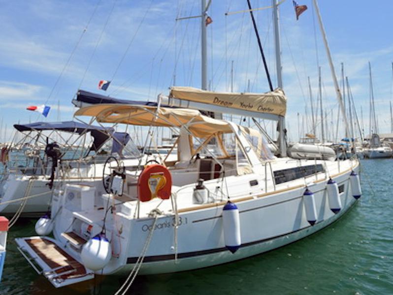 Book yachts online - sailboat - Oceanis 38.1 - Magpie - rent