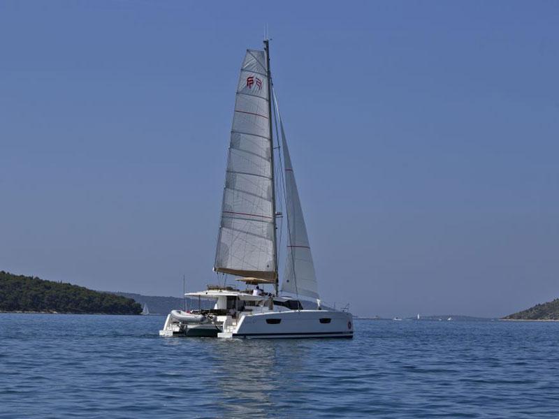 Book yachts online - catamaran - Saona 47 - Saga - rent