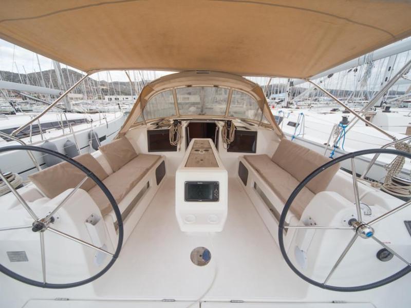 Book yachts online - sailboat - Dufour 410 Grand Large - Werther - rent