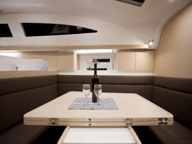 Book yachts online - sailboat - Elan Impression 45 - Skyfall - rent