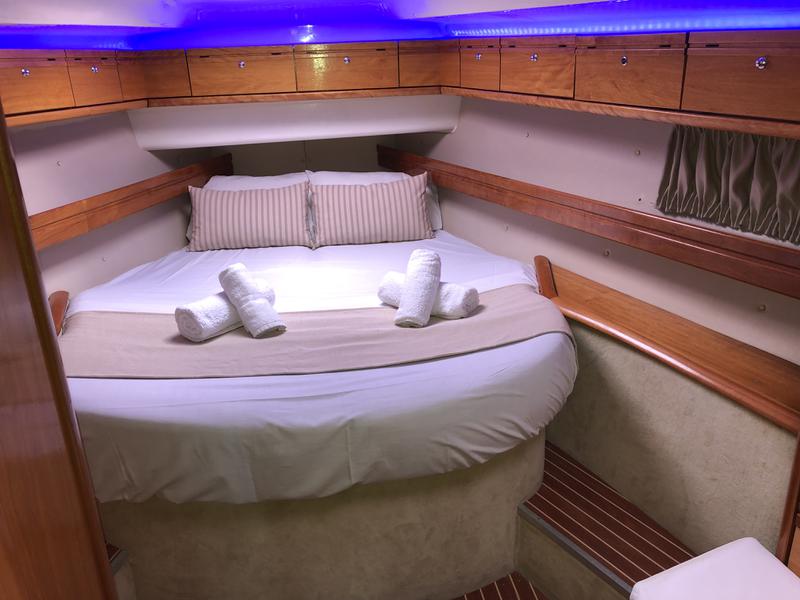 Book yachts online - sailboat - Bavaria Cruiser 46 Y/B 2009 - Borboleta (Refit 2020) - rent