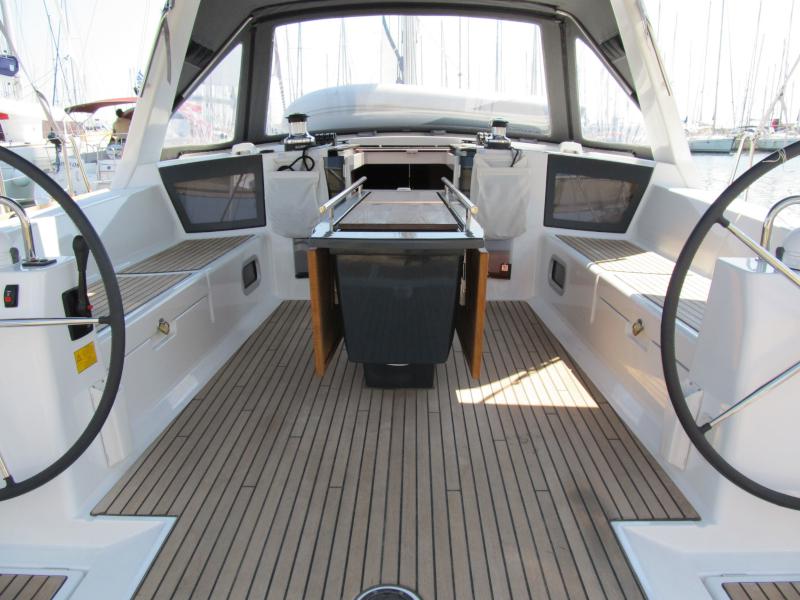 Book yachts online - sailboat - Oceanis 45 - IKARIA - rent