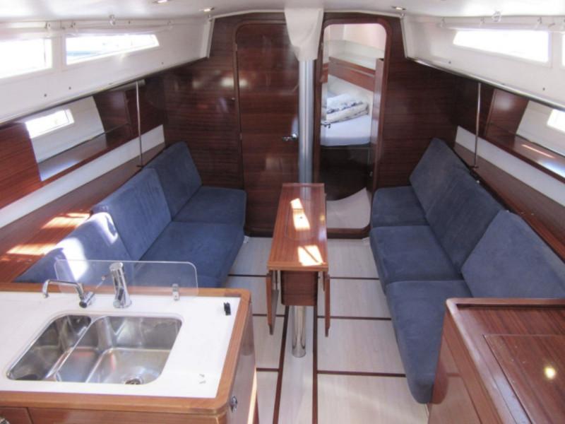 Book yachts online - sailboat - Salona 38 - Martini - rent