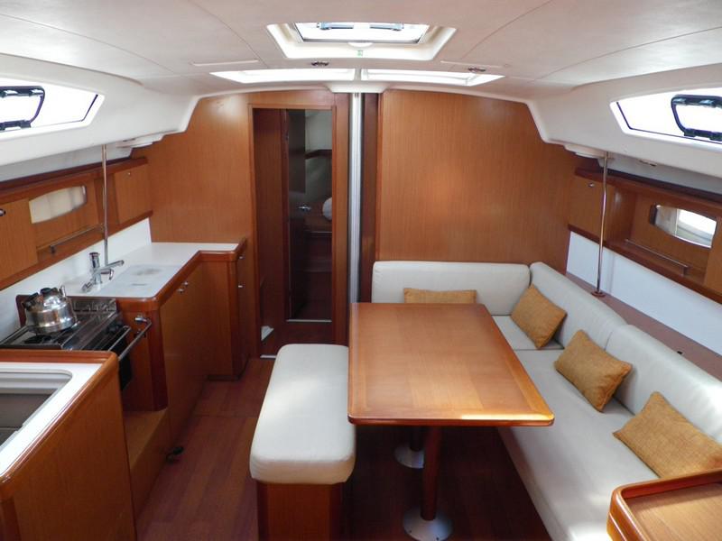 Book yachts online - sailboat - Oceanis 43 - Sifnos - rent