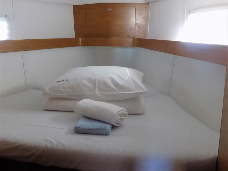 Book yachts online - sailboat - Elan 45 Impression - Mladena - rent