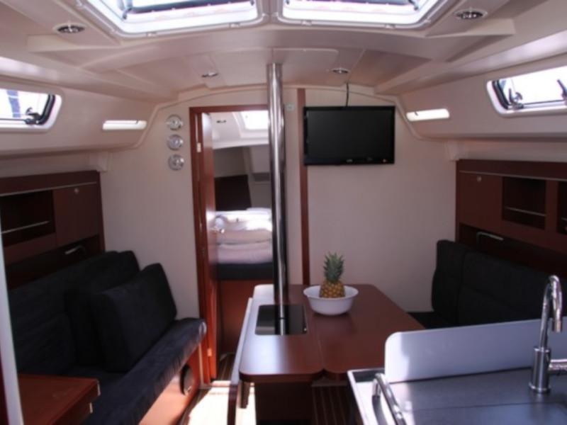 Book yachts online - sailboat - Hanse 345 - Blue Horizon - rent