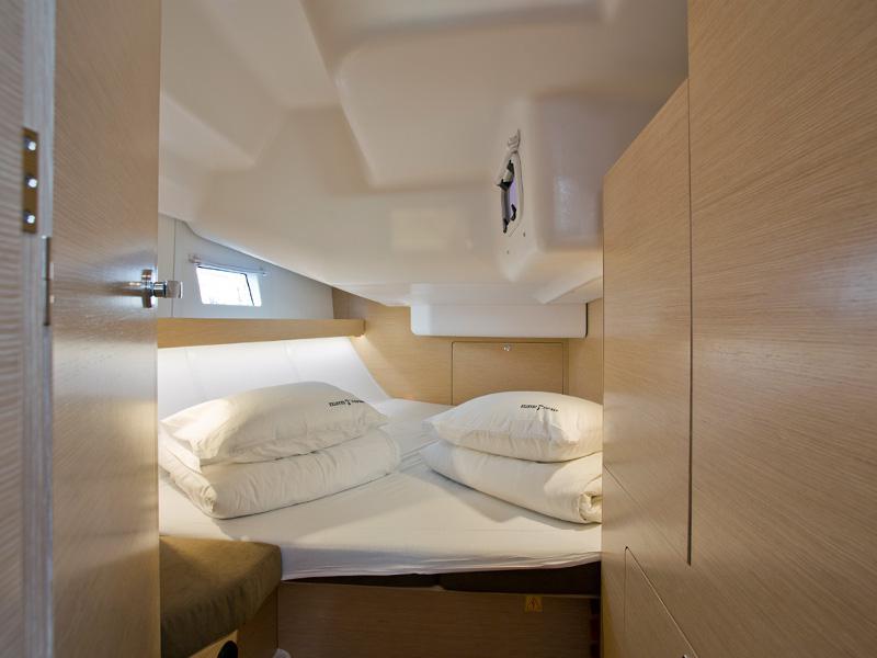 Book yachts online - sailboat - Elan 45 Impression - LIYA - rent