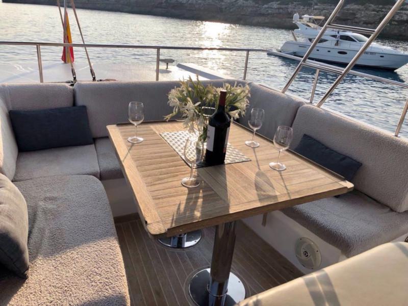 Book yachts online - catamaran - Sunreef 62 - Zimit - rent