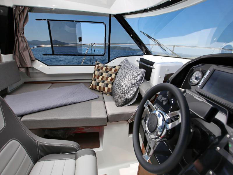 Book yachts online - motorboat - Merry Fisher 795 - Vito - rent
